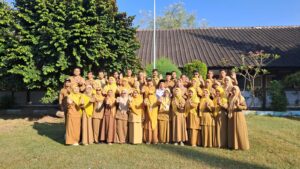 SMKN 3 Kota Bima Gelar Upacara Bendera Bersama BNNK Bima dan Penandatanganan MOU
